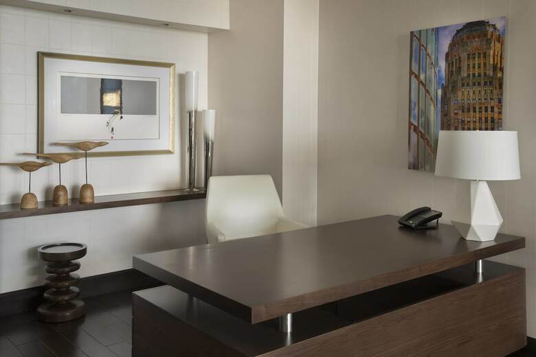 Hotel Buffalo Marriott At Lecom Harborcenter