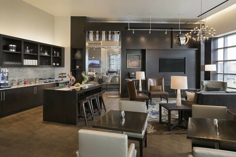 Hotel Buffalo Marriott At Lecom Harborcenter