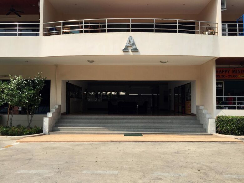View Talay 3 Beach Apartments