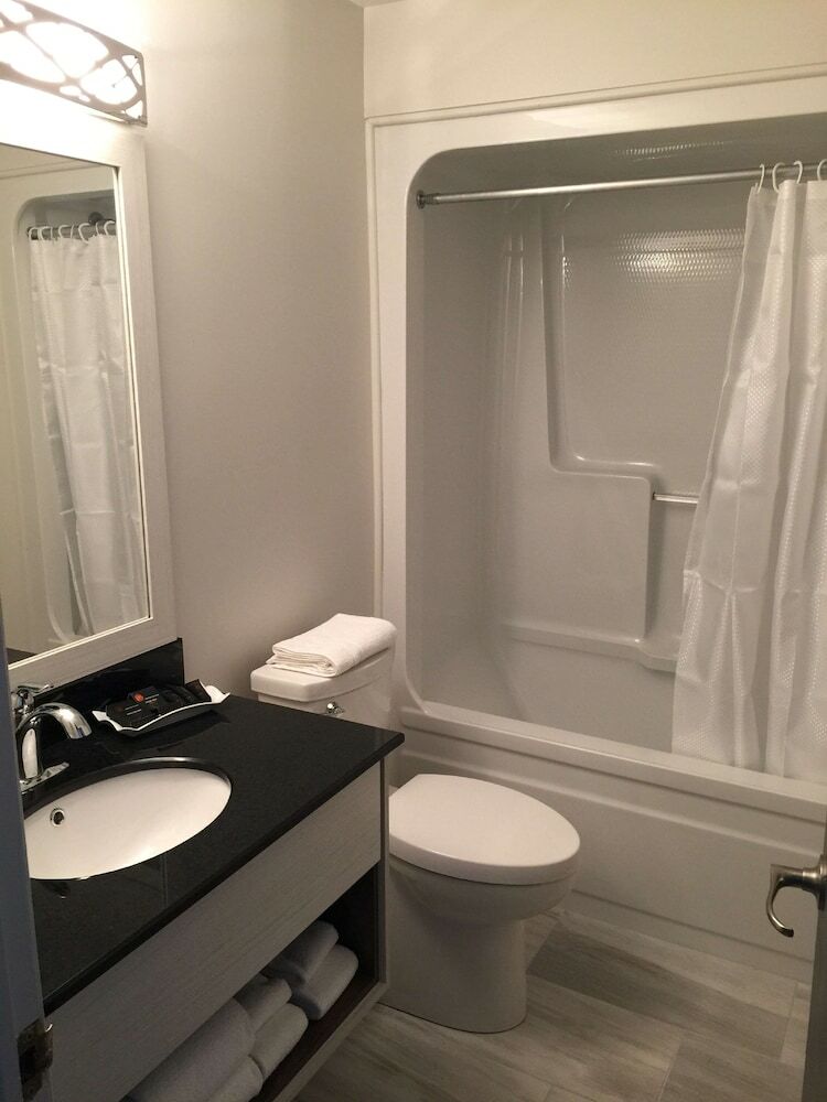 Danny?s Hotel Suites, Surestay Collection By Best Western