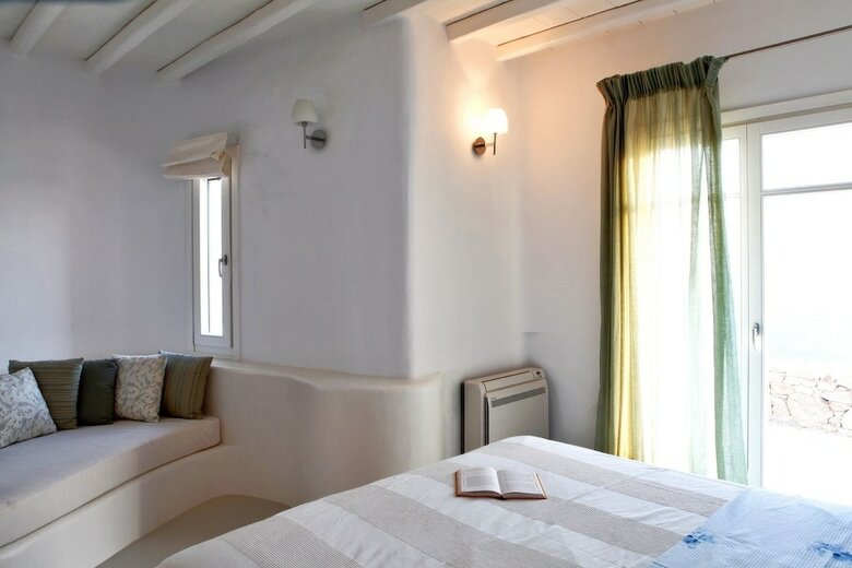 Villa Elia White Residence