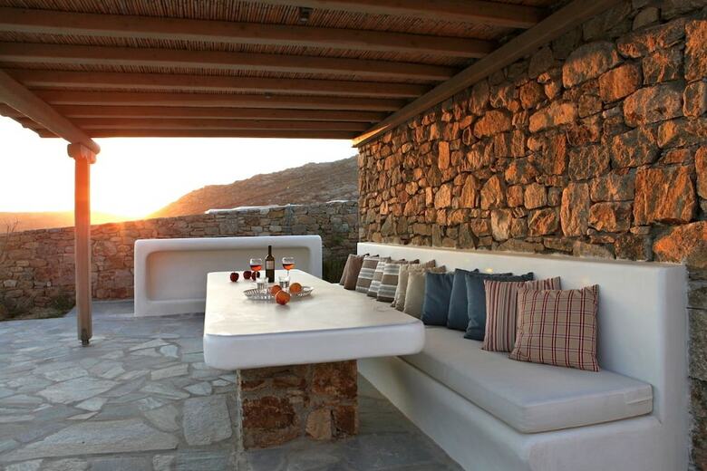 Villa Elia White Residence