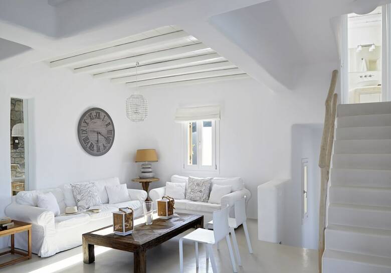 Villa Elia White Residence