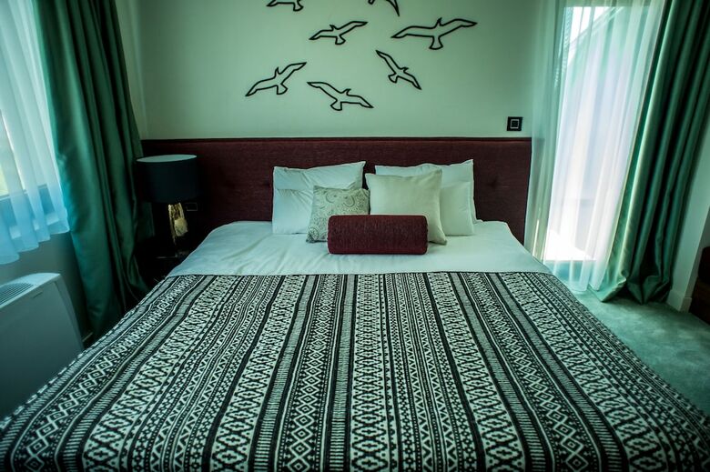 Hotel Hedonic