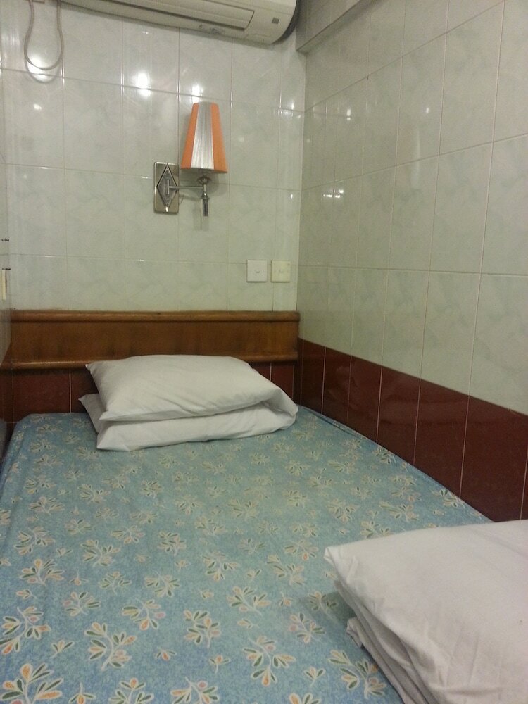 Hotel New Garden Hostel