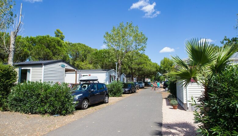 Camping Les Champs Blancs