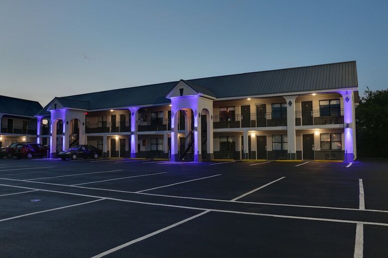 Motel Surestay Hotel By Best Western Calhoun South