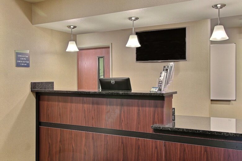 Hotel Cobblestone Inn & Suites - Linton