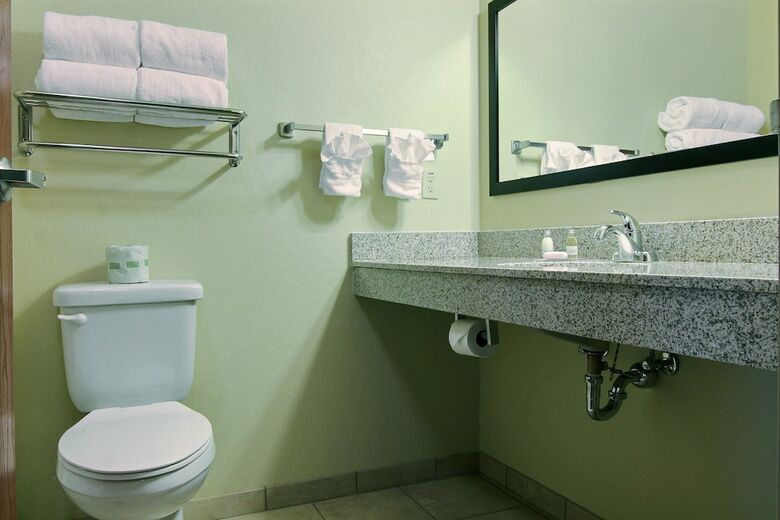 Hotel Cobblestone Inn & Suites - Linton