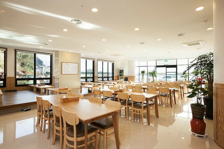 Hotel Aroha