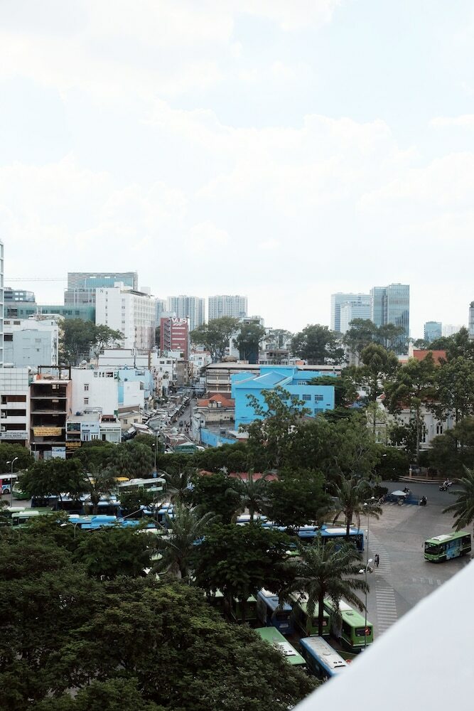 Aparthotel Holo Alex House Saigon - Serviced Homestay