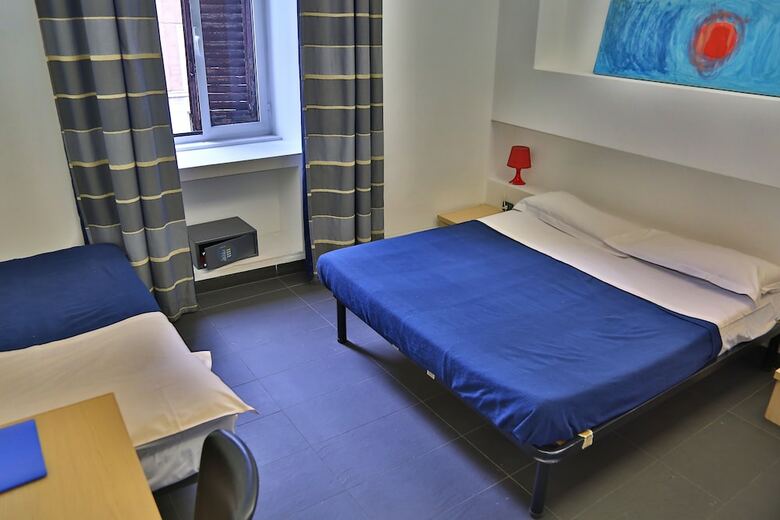 M&j Place Hostel Rome