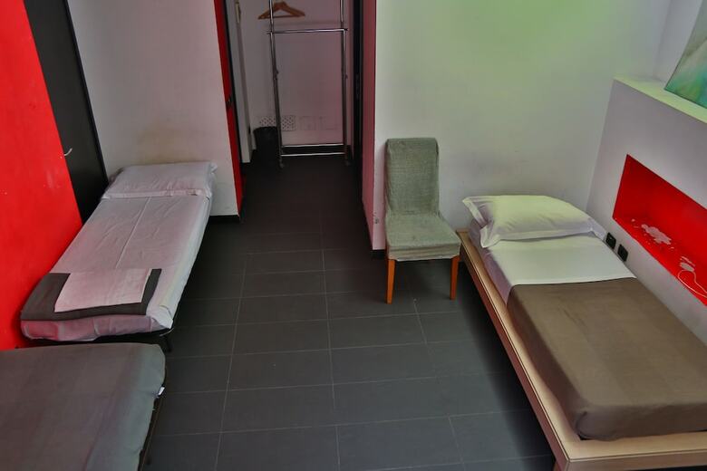 M&j Place Hostel Rome