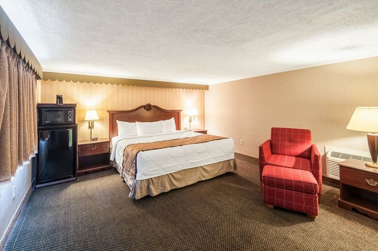 Motel Rodeway Inn & Suites