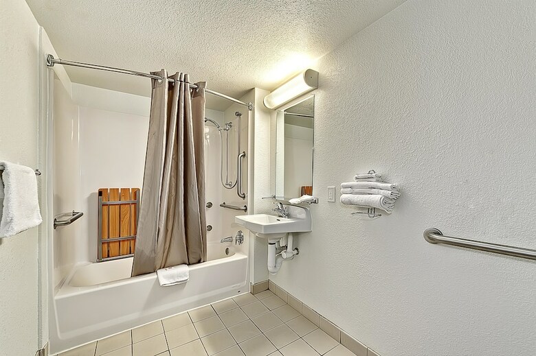 Motel 6 Chicago North - Glenview