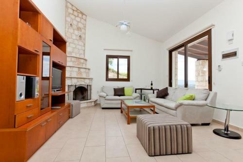 Villa Afroditi House