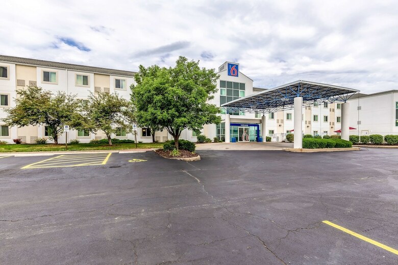 Motel 6 Caseyville, Il - Caseyville Il