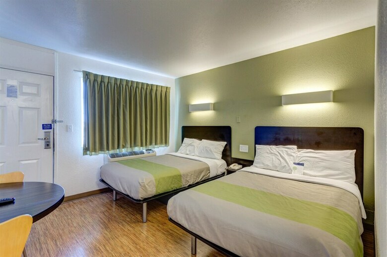 Motel 6 Bowling Green