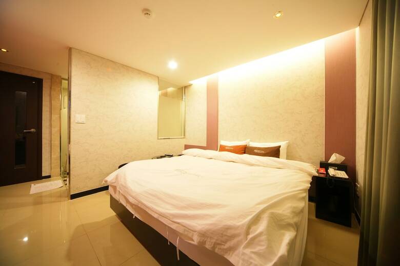Hotel Iris Motel