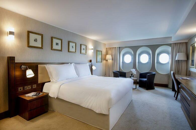 Queen Elizabeth 2 Hotel