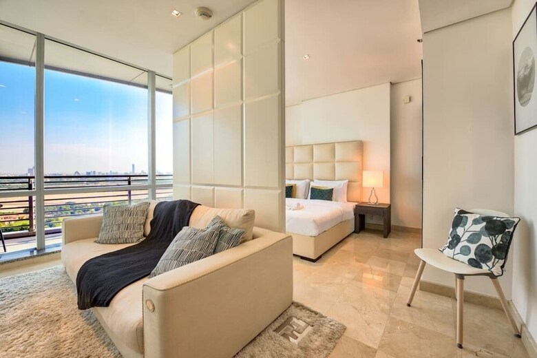 Luxury Apartment Steps Away From Everything!