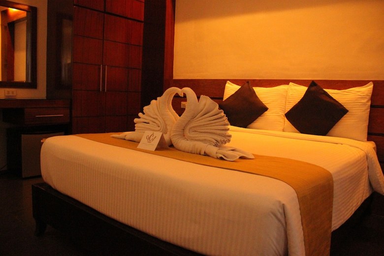 Grace Crown Hotel