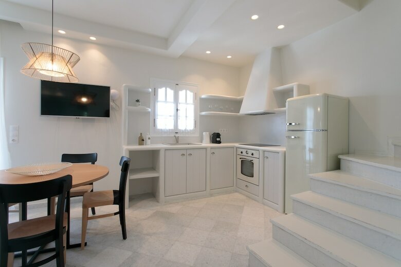 Aeolos Luxury Villas & Suites