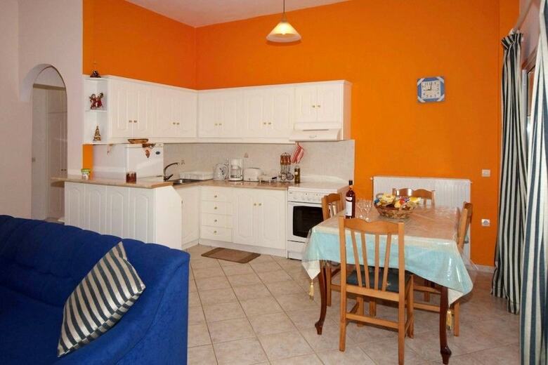 Aparthotel Crystal Blue Apartments