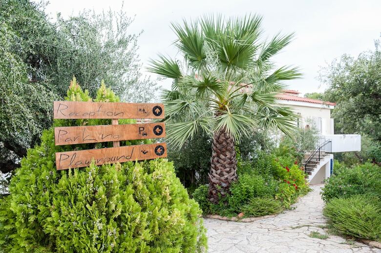 Apartamentos Koroni Village