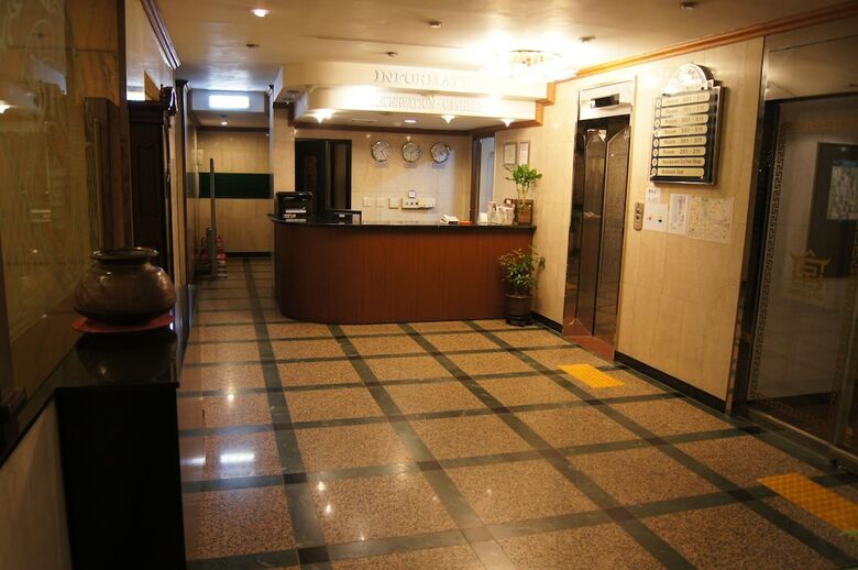 Gogoong Hotel