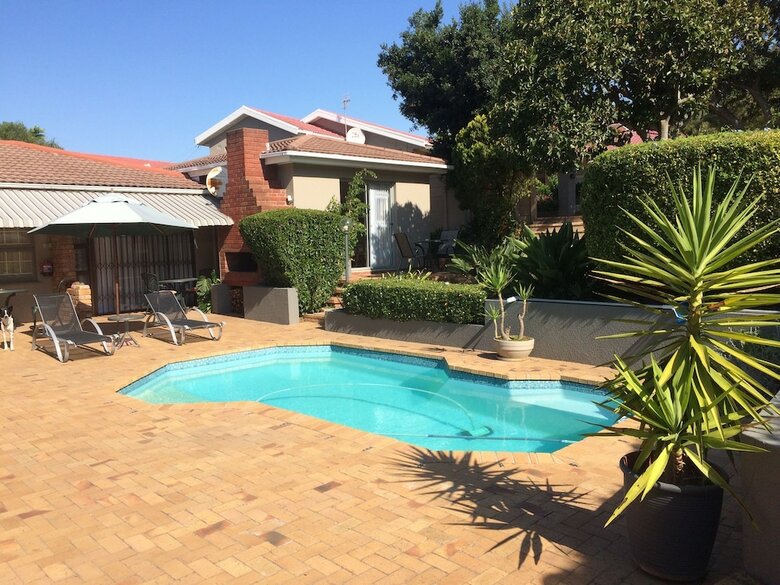 Hotel Maroela House