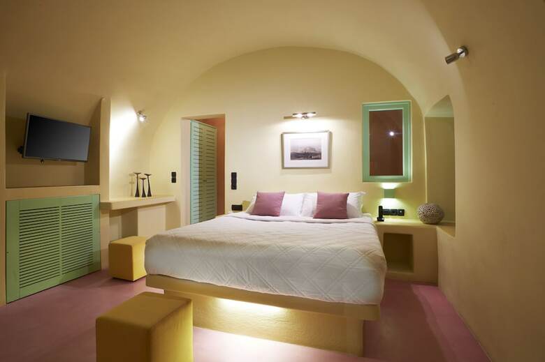 Hotel Caldera Edge Suites