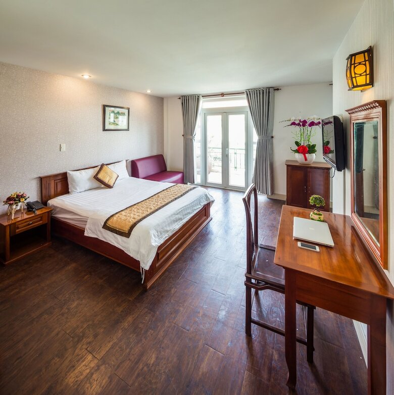 Golf Hotel