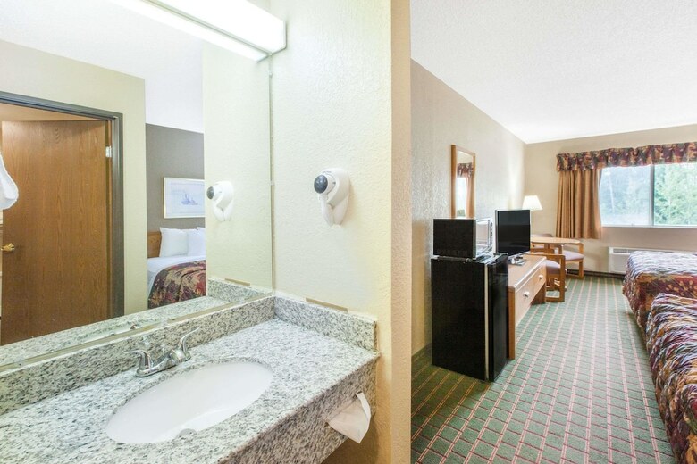 Hotel Days Inn By Wyndham Sault Ste Marie Mi