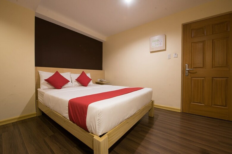 Oyo 456 Festive Hotel
