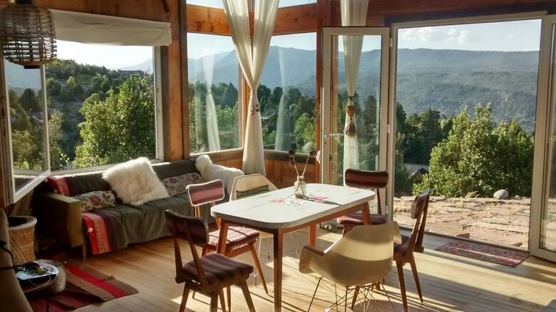 Un Vist�n Modern Mountain Home
