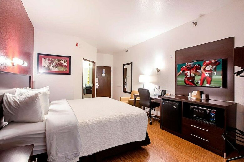 Motel Seasons Inn Traverse City