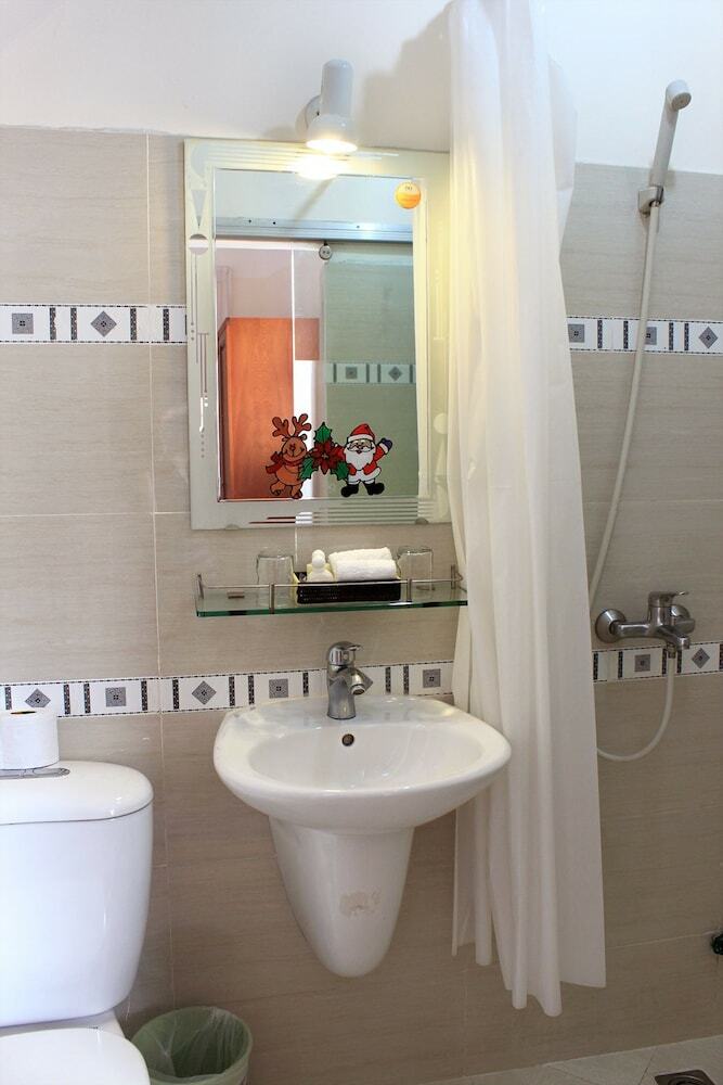 Giang Son 2 Hotel