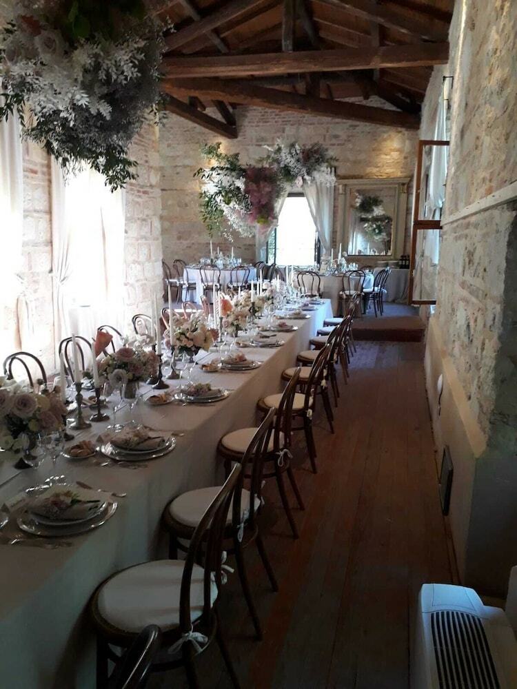 Hotel Castello Di Frassinello