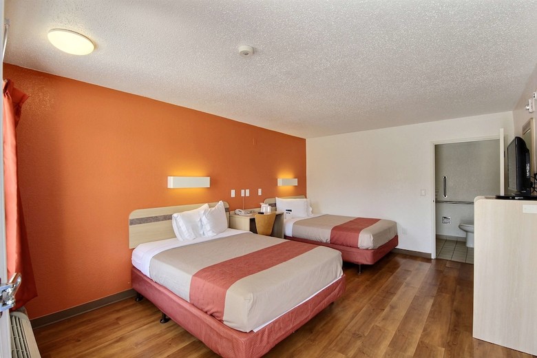 Motel 6 Laredo, Tx - North I-35