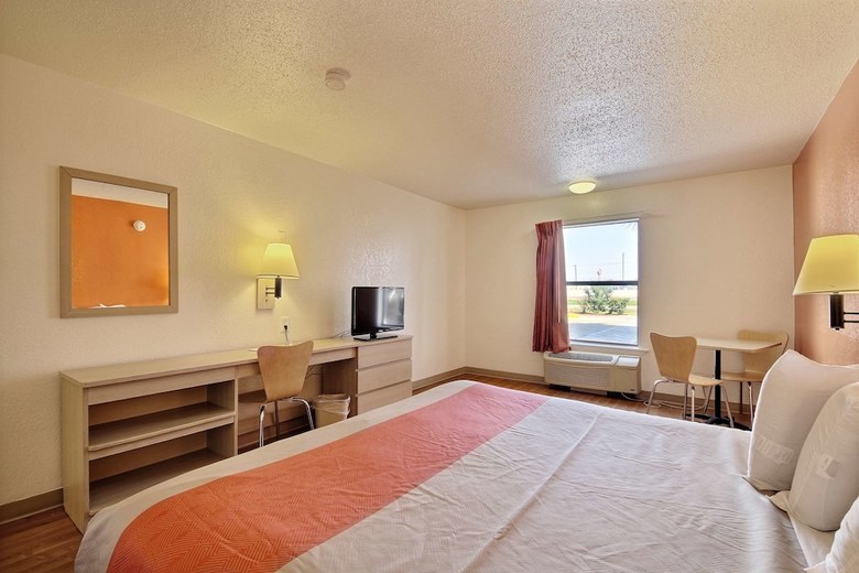 Motel 6 Laredo, Tx - North I-35