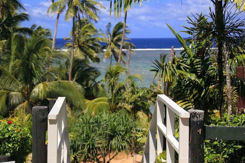 Hotel The Crow's Nest Resort
