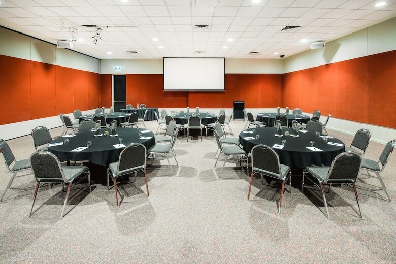 Hotel Crowne Plaza Alice Springs Lasseters