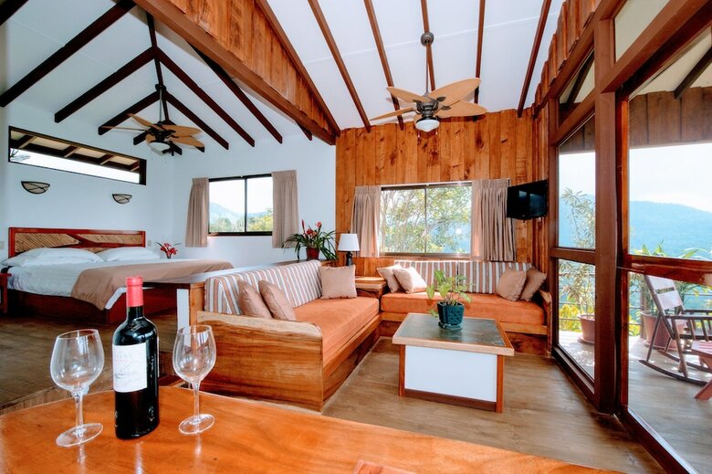 Posada Santa Juana Nature Reserve Full Board Lodge