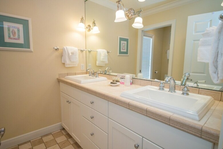 Tortuga Inn Beach Resort