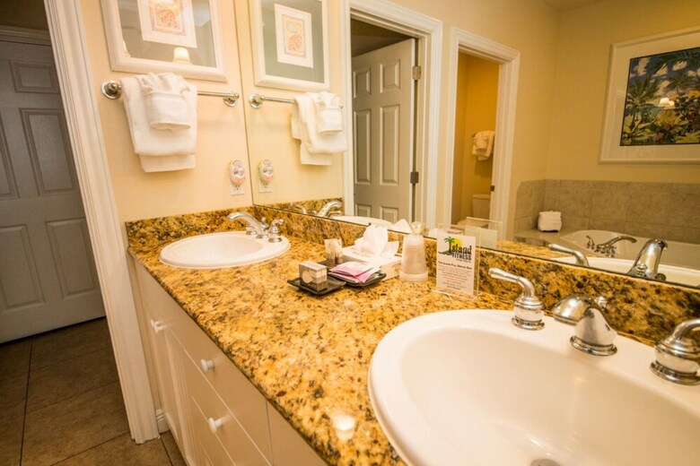 Tortuga Inn Beach Resort