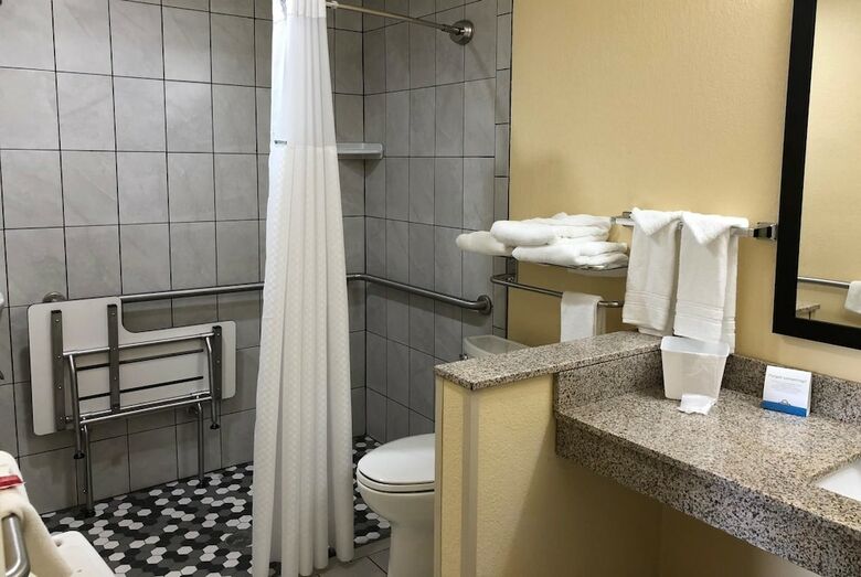 Hotel Day Inn By Wyndham Charles Town