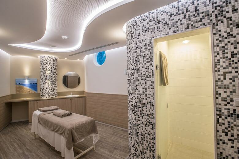 Vassos Nissi Plage Hotel