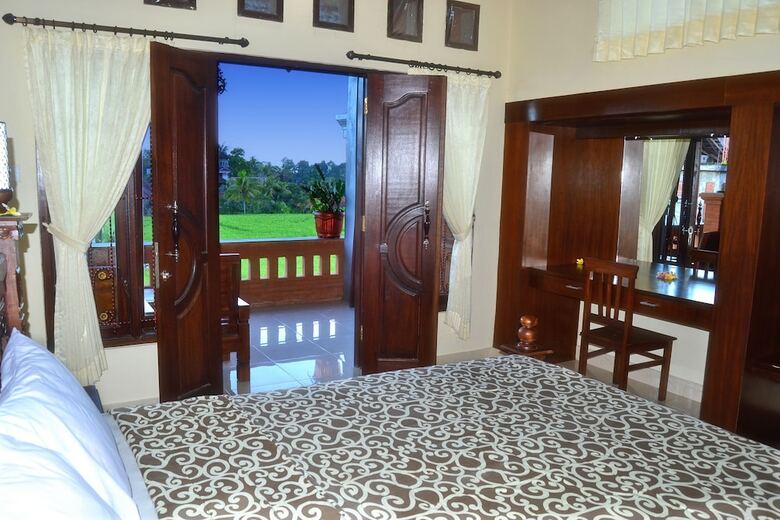 Hotel Danasari Homestay