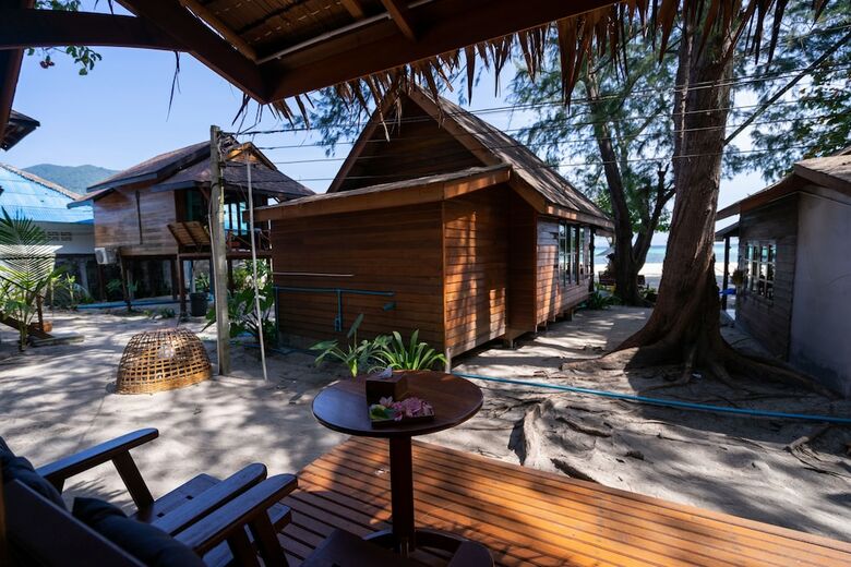 Hotel Lipe Beach Resort